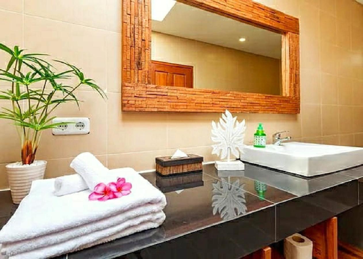 Hotel And Villa B52 ギリ・アイル エクステリア 写真